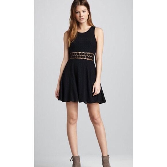 Free People Black Daisy  Mini Dress Cutout Lace Upper Bodice Size 8 - Picture 11 of 12